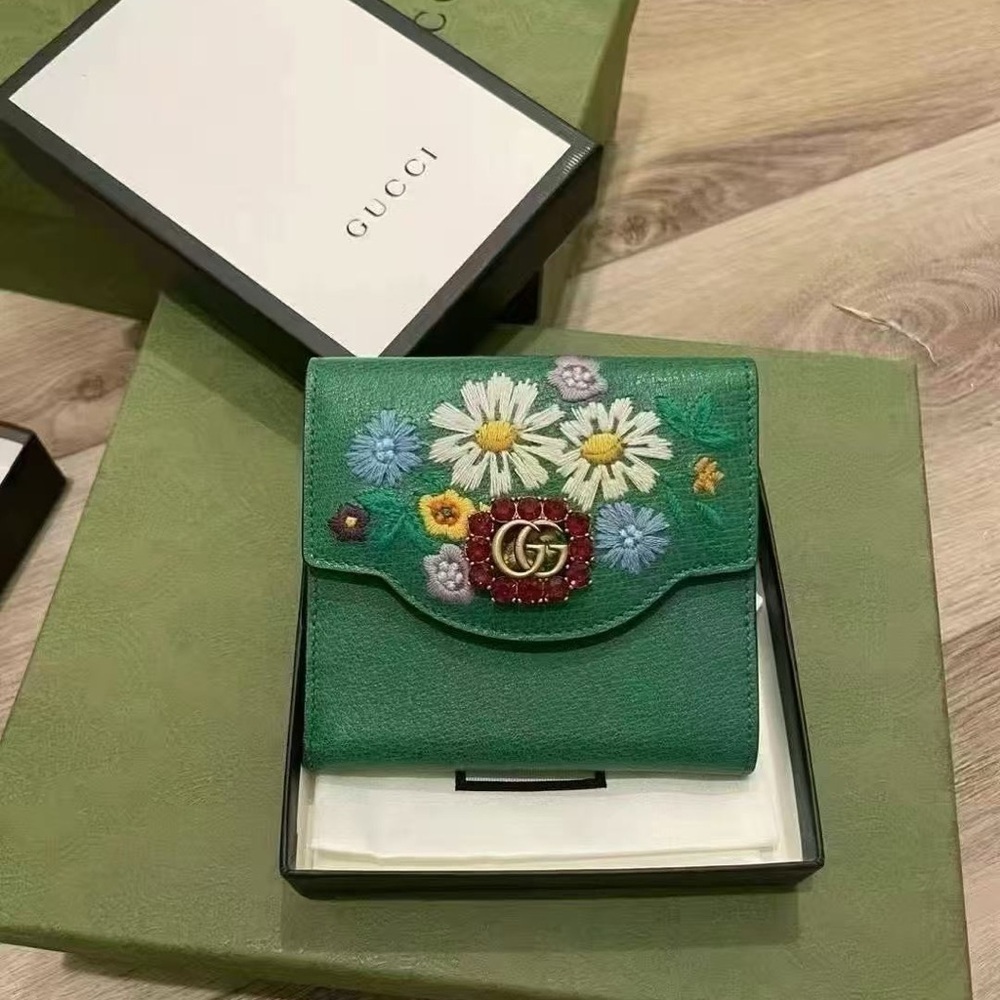 Authentic Gucci Textured Calfskin Crystal Fiori Floral Embroidered GG Wallet - Picture 1 of 6
